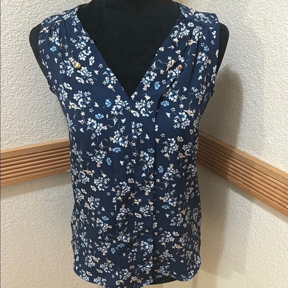Atmosphere Size 2 Blue Floral Sleeveless Top!! - Picture 7 of 9